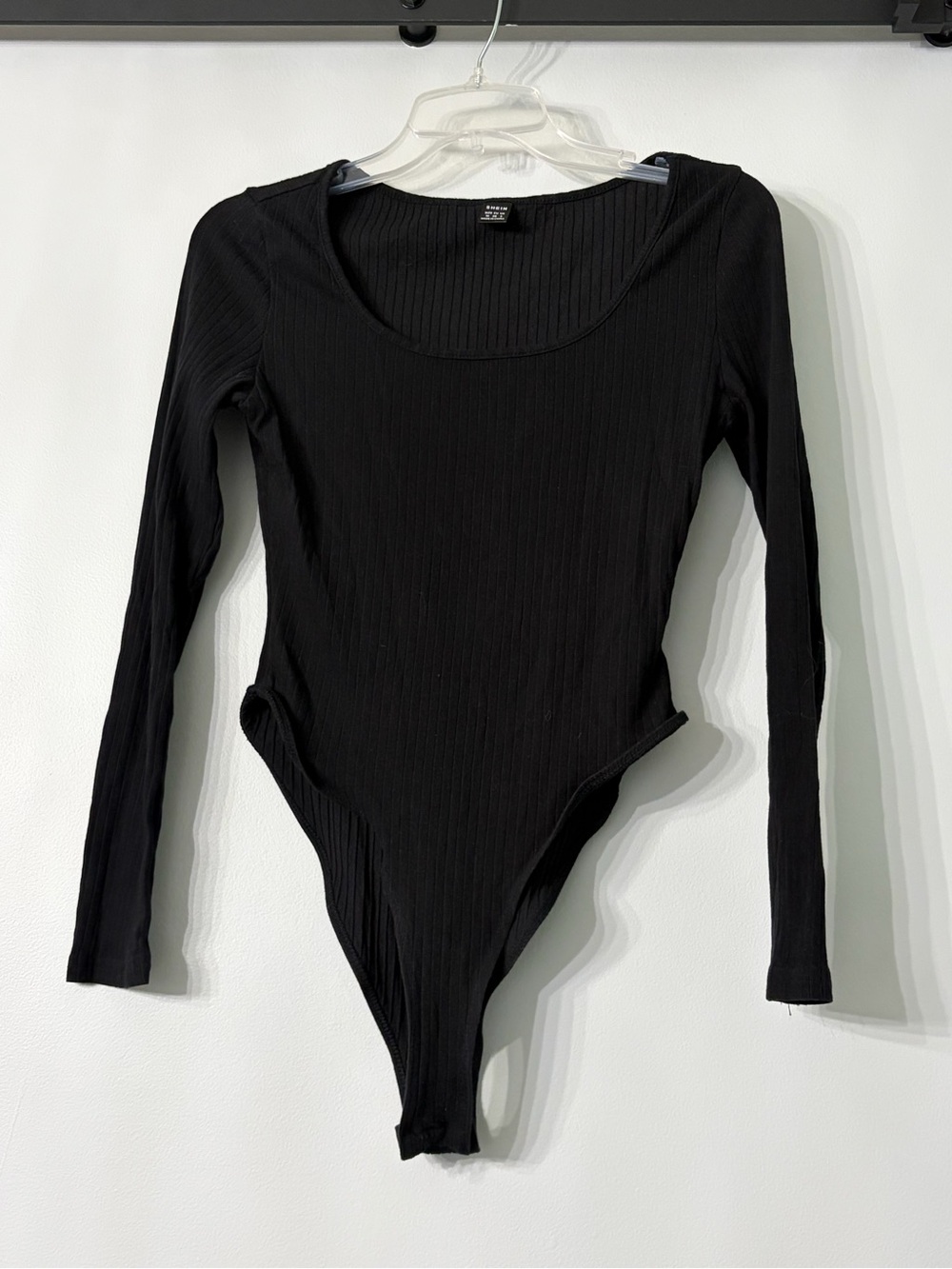 SHEIN Black Ribbed Long Sleeve Bodysuit